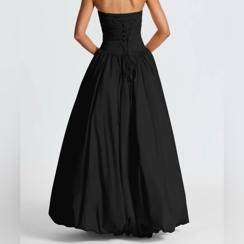 Chic Black Strapless Gown - Picture 2 of 4